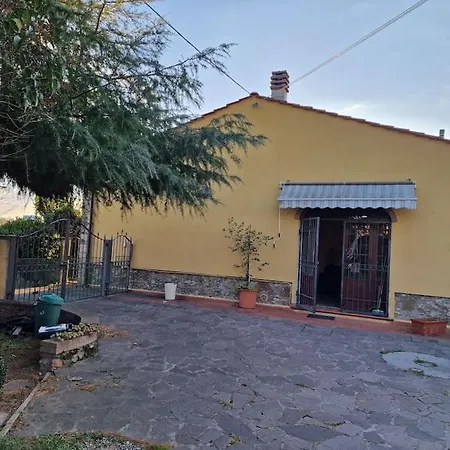 Casa Indipendente Con Giardino Casa vacanze