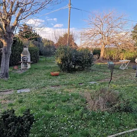 Casa Indipendente Con Giardino